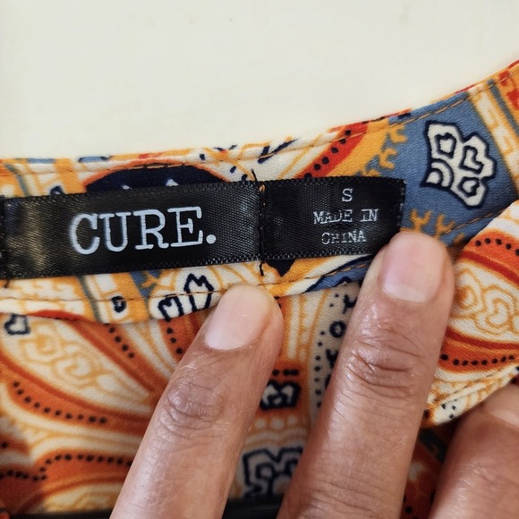 CURE Floral Orange Blue Roll-Tab V-Neck Pull-On Blouse‎ Top Size M/Small — Used, - Picture 13 of 14